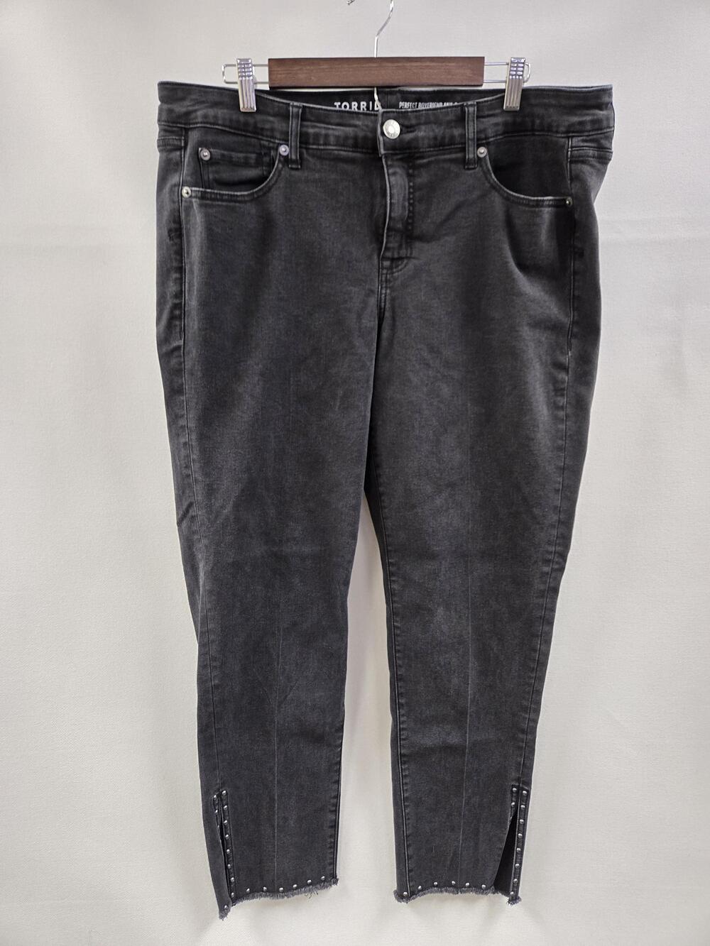 Torrid Jeans Womens 18T Perfect Boyfriend Ankle Stretch Studded Hem Vintage